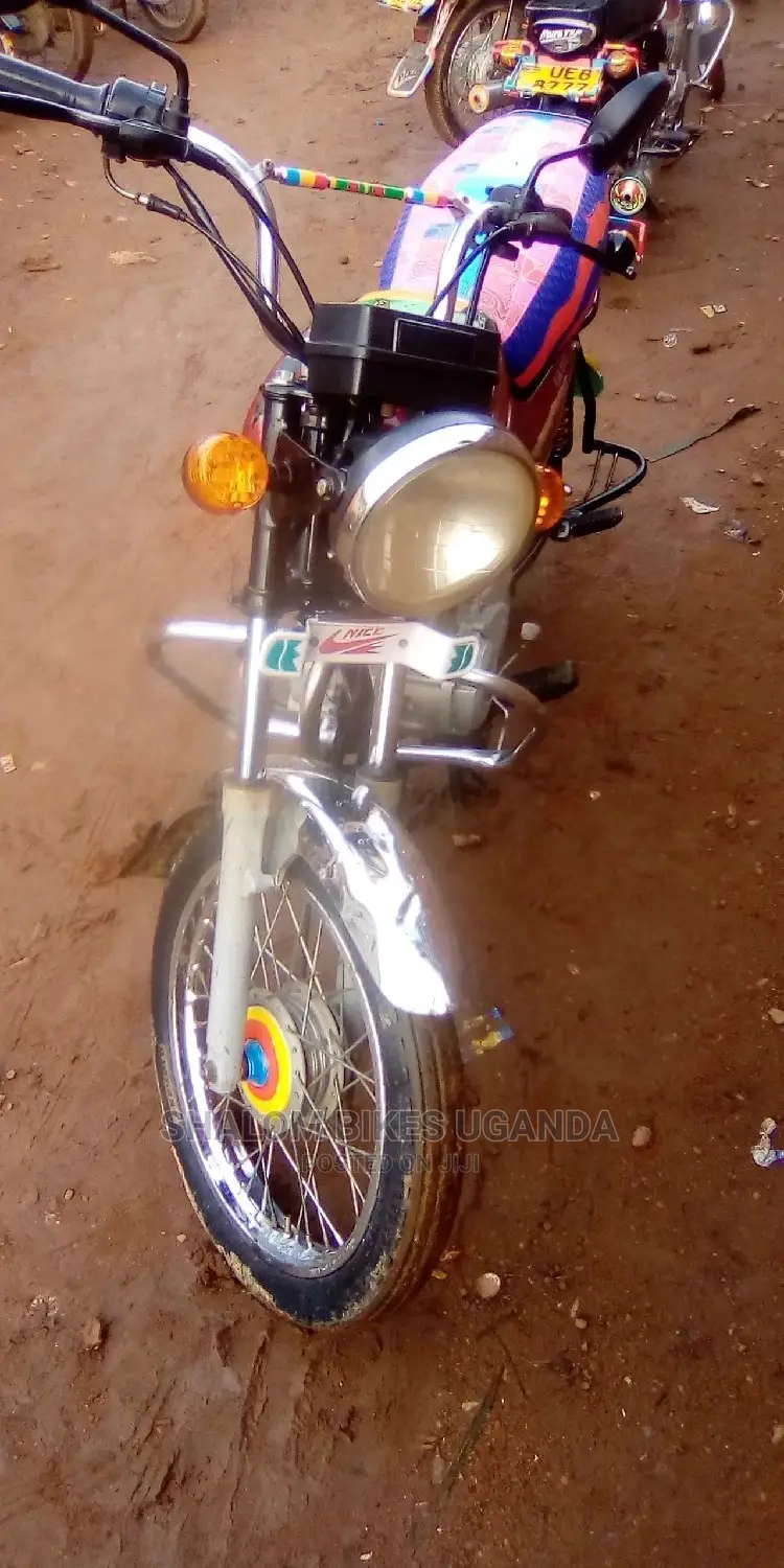 Bajaj Boxer 2018 Red