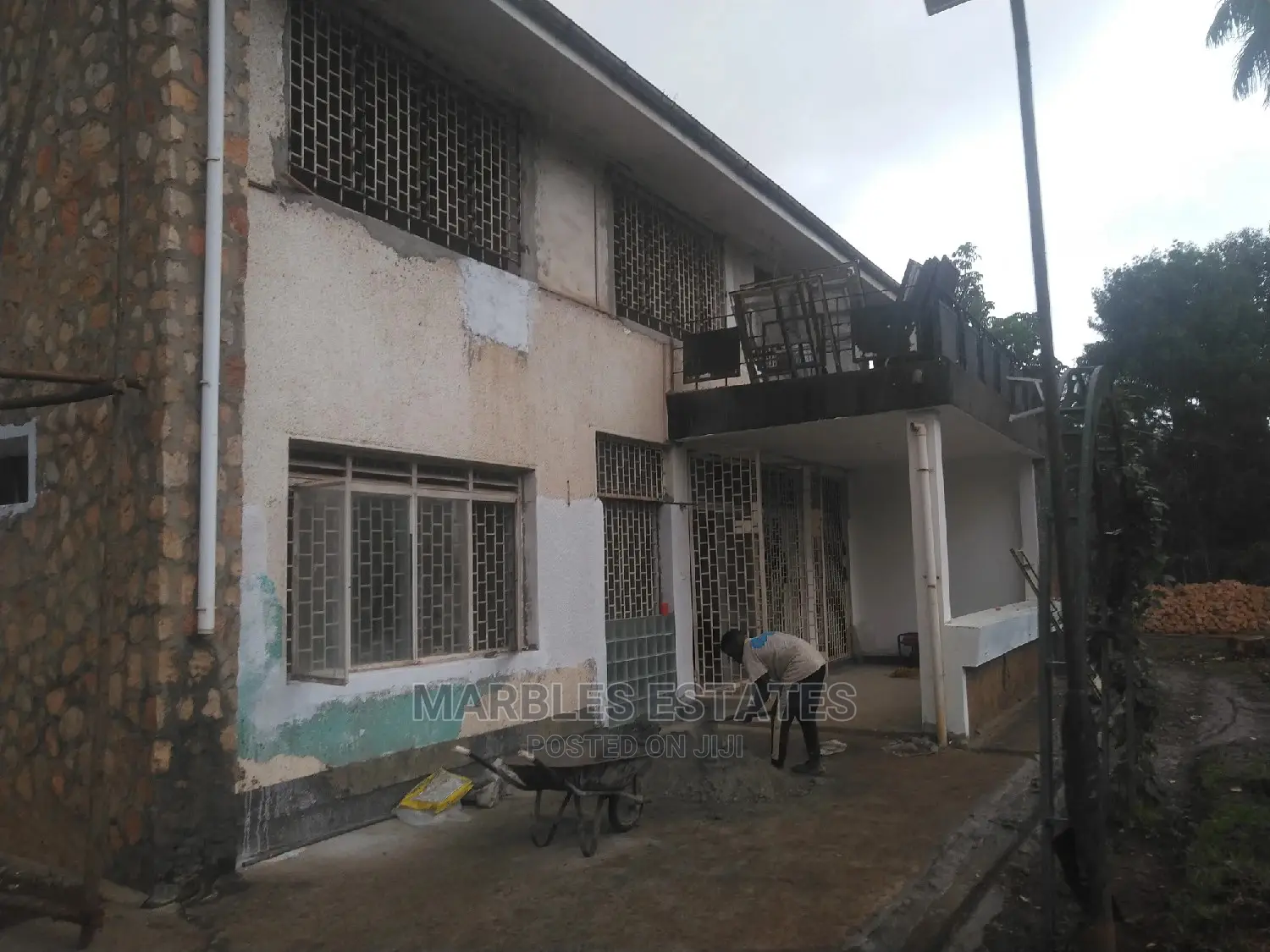 Nice Office Space in the Cent of Kololo for Rent