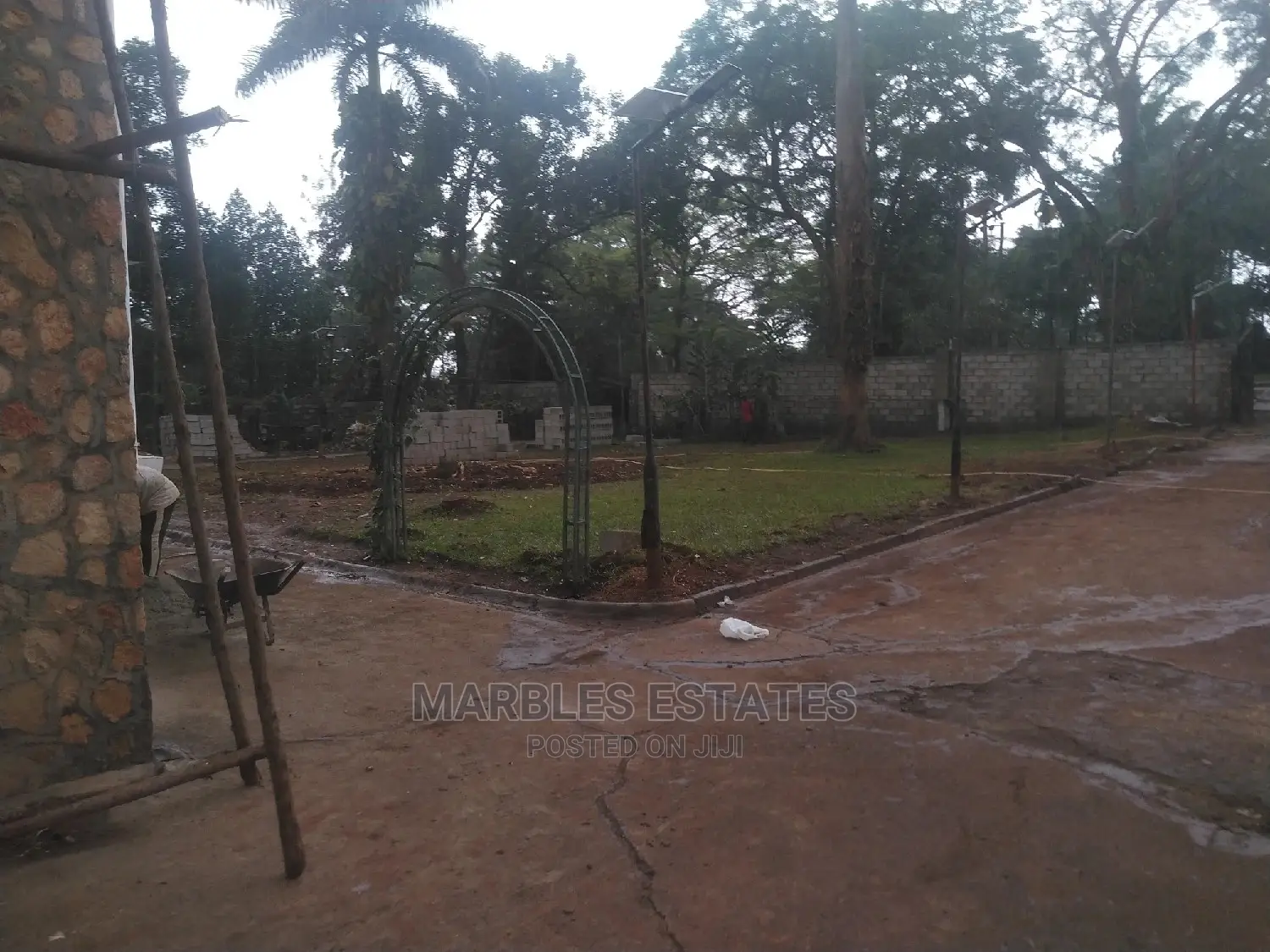 Nice Office Space in the Cent of Kololo for Rent