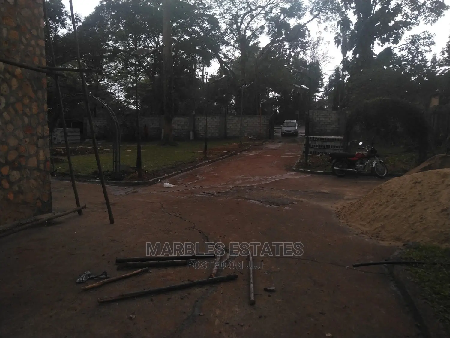 Nice Office Space in the Cent of Kololo for Rent
