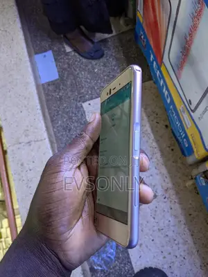 Fujitsu Arrows Be F-04K 32 GB Gold