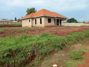 Furnished 4bdrm House in Kasangat, Nangabo for Sale