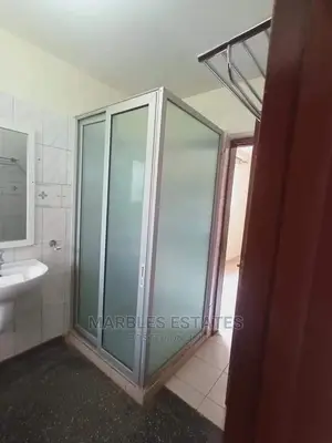5bdrm Bungalow in Kololo, Central Division for Rent