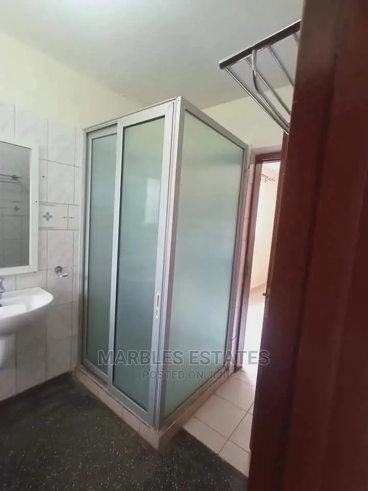 5bdrm Bungalow in Kololo, Central Division for Rent