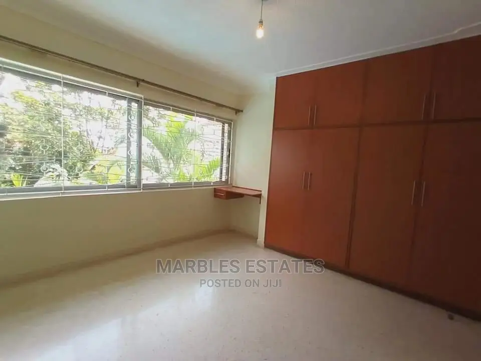 5bdrm Bungalow in Kololo, Central Division for Rent