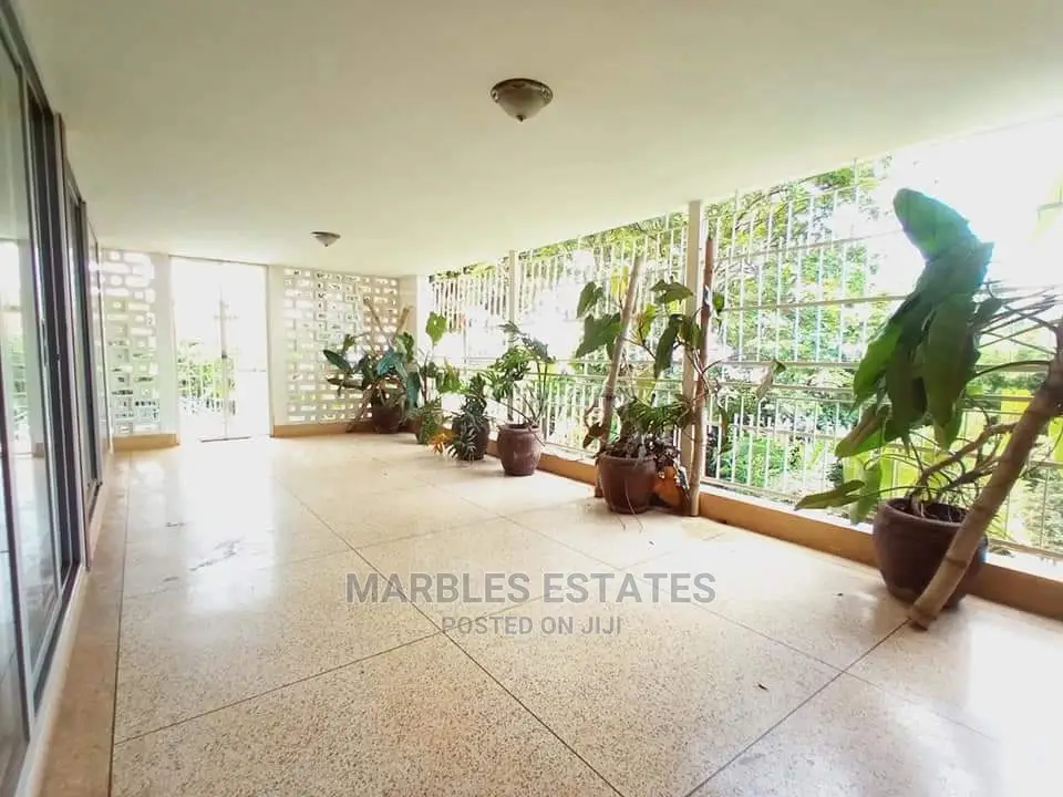 5bdrm Bungalow in Kololo, Central Division for Rent