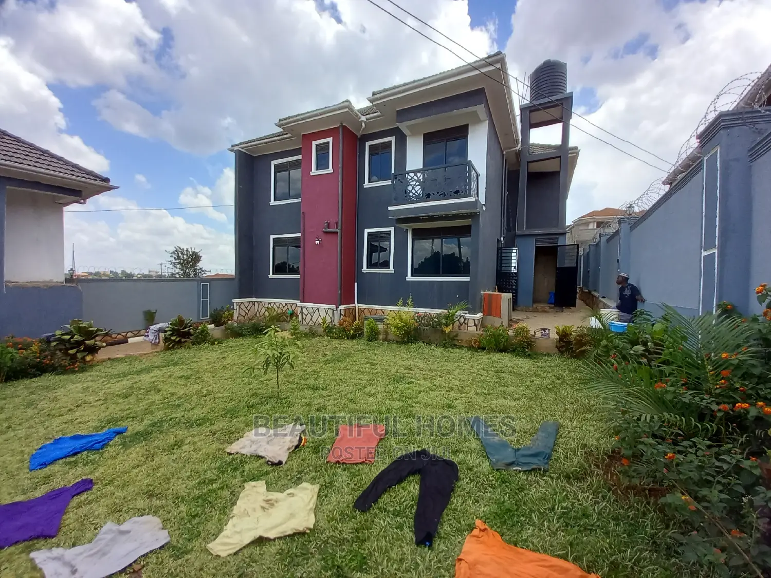 Furnished 5bdrm Mansion in Kira for Sale