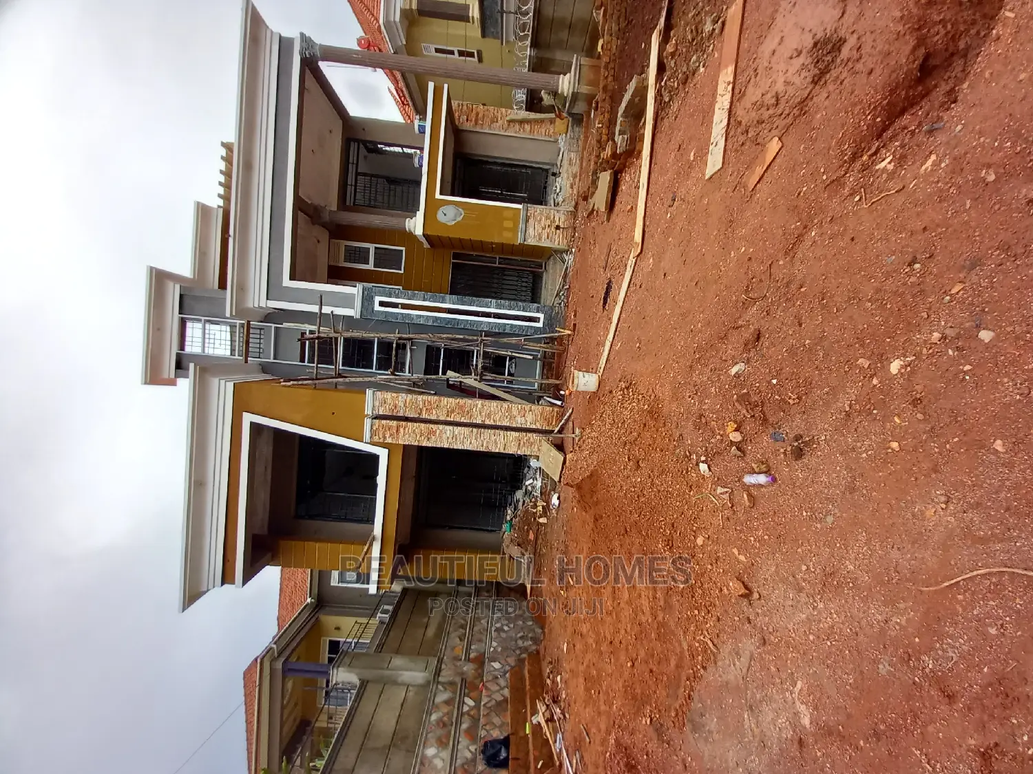 Furnished 4bdrm Mansion in Kira Tarmack for Sale