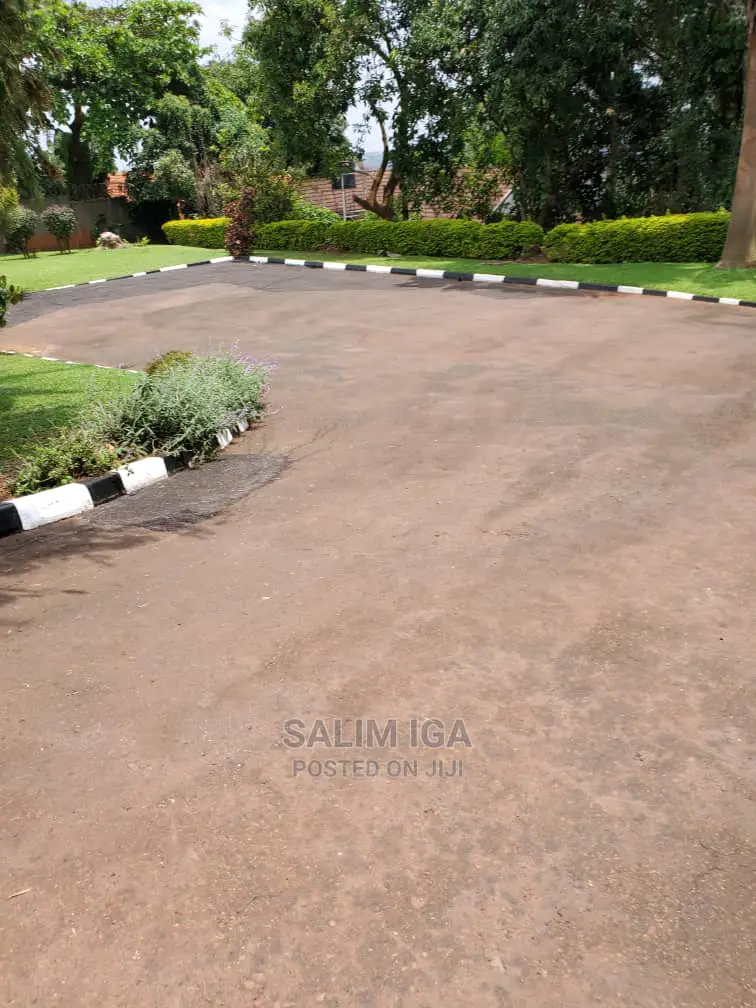 4bdrm Maisonette in Kololo Property, Central Division for Rent