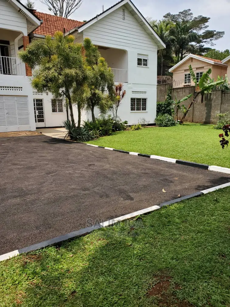 4bdrm Maisonette in Kololo Property, Central Division for Rent
