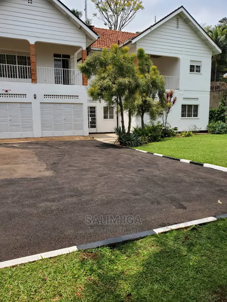 4bdrm Maisonette in Kololo Property, Central Division for Rent