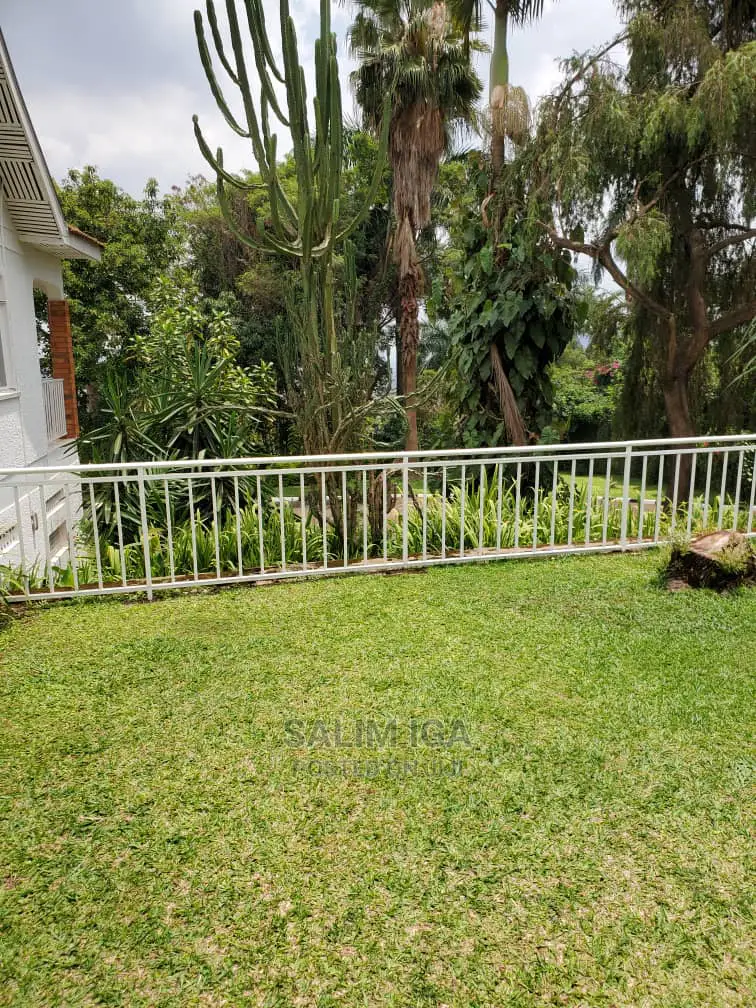 4bdrm Maisonette in Kololo Property, Central Division for Rent