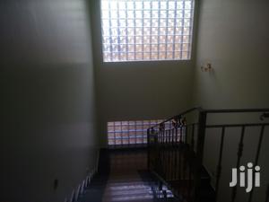5 Bedrooms Apartment For Rent