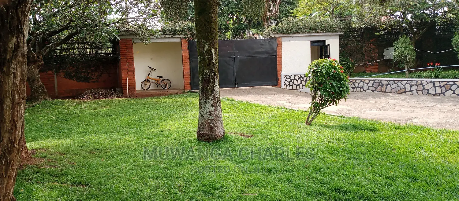 4bdrm Duplex in Fs Properties Ltd, Central Division for rent