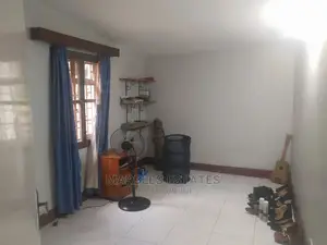 3bdrm Bungalow in Kololo, Central Division for Rent