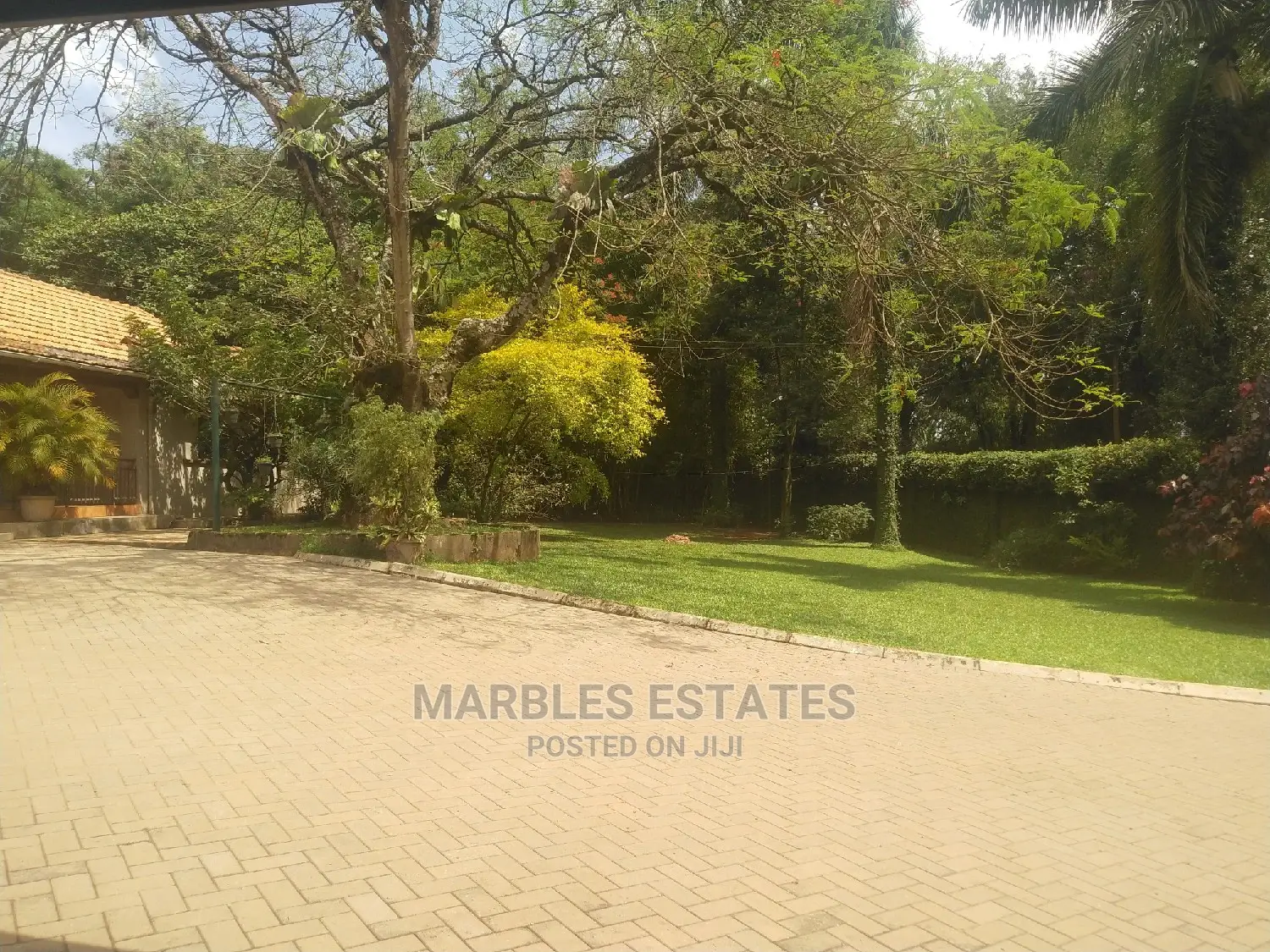 3bdrm Bungalow in Kololo, Central Division for Rent