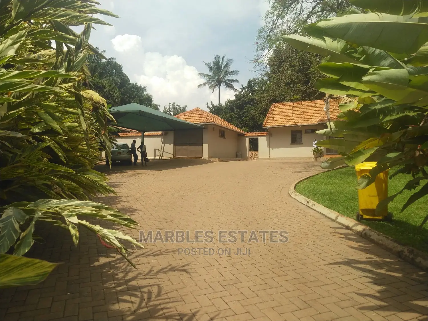 3bdrm Bungalow in Kololo, Central Division for Rent