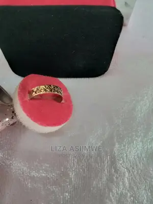 Quality Lady Wedding Rings Available