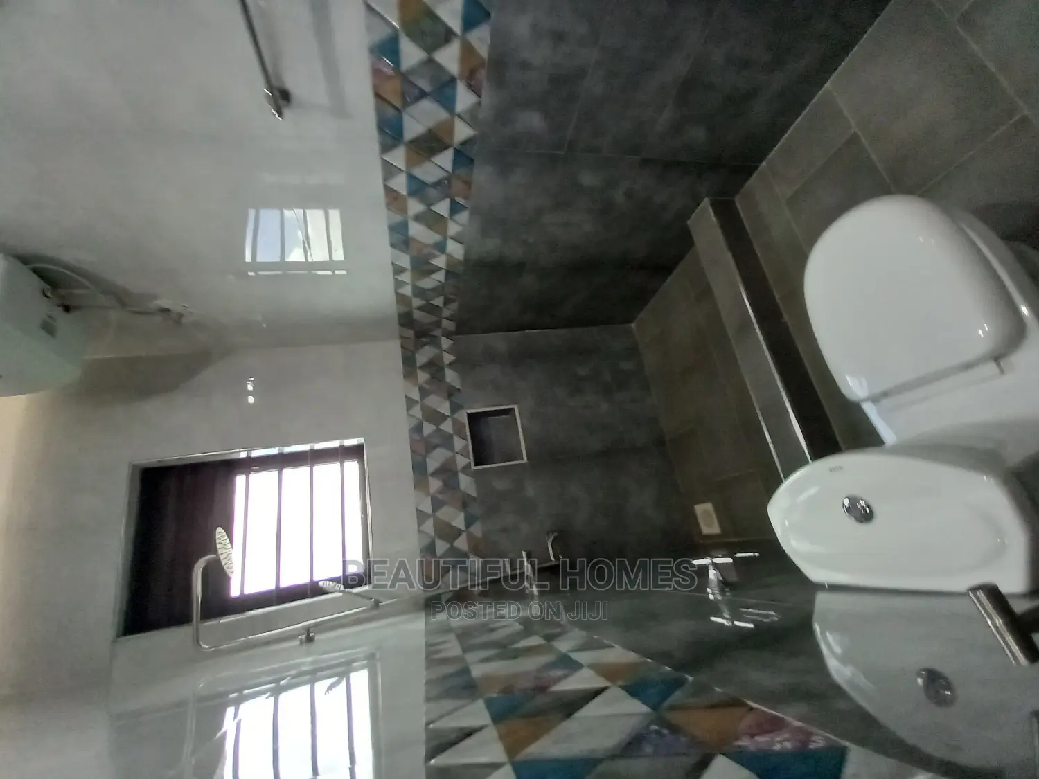 Furnished 2bdrm Apartment in Kisaasi, Nakawa for Sale