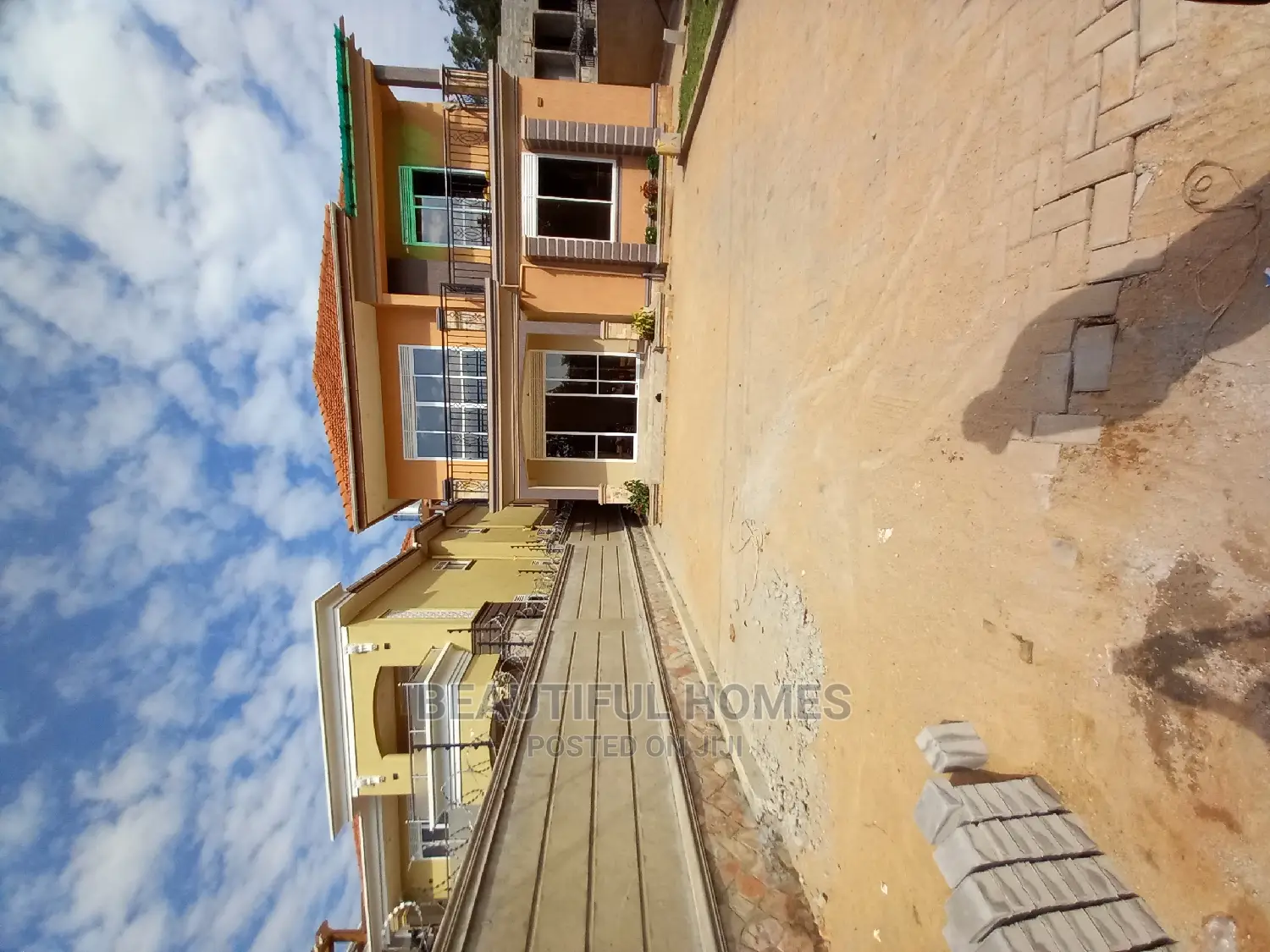 Furnished 4bdrm House in Tarmack, Kira for Sale