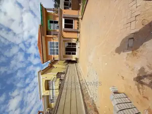 Furnished 4bdrm House in Tarmack, Kira for Sale