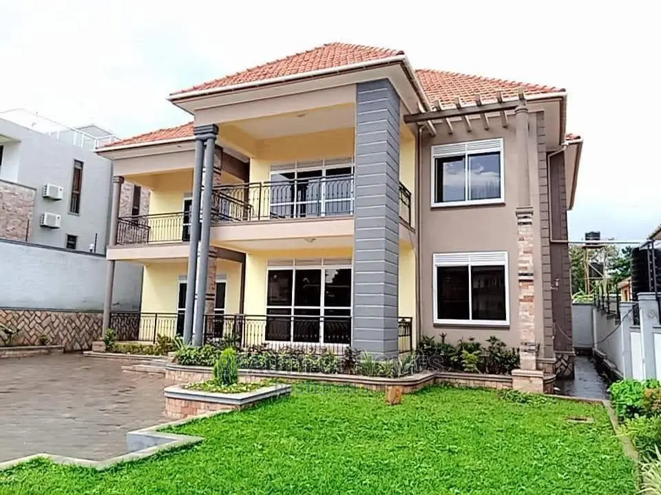 Furnished 5bdrm House in Kira for Sale