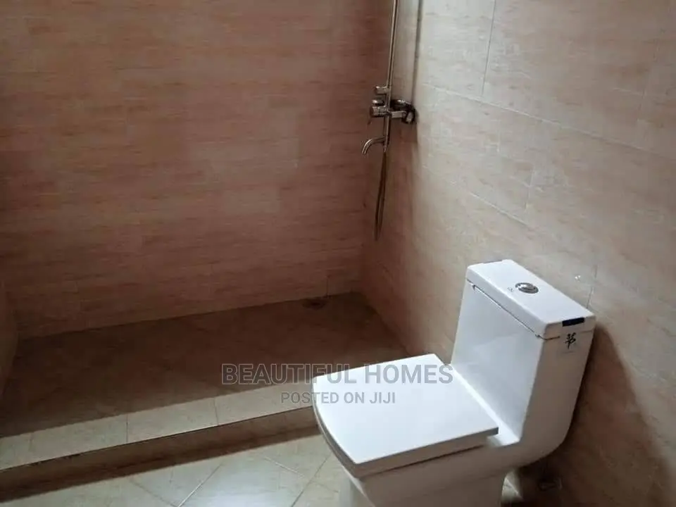 Furnished 5bdrm House in Kira for Sale