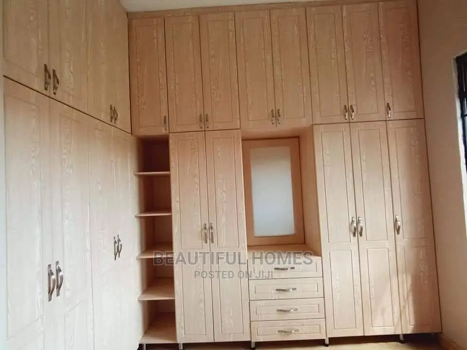 Furnished 5bdrm House in Kira for Sale
