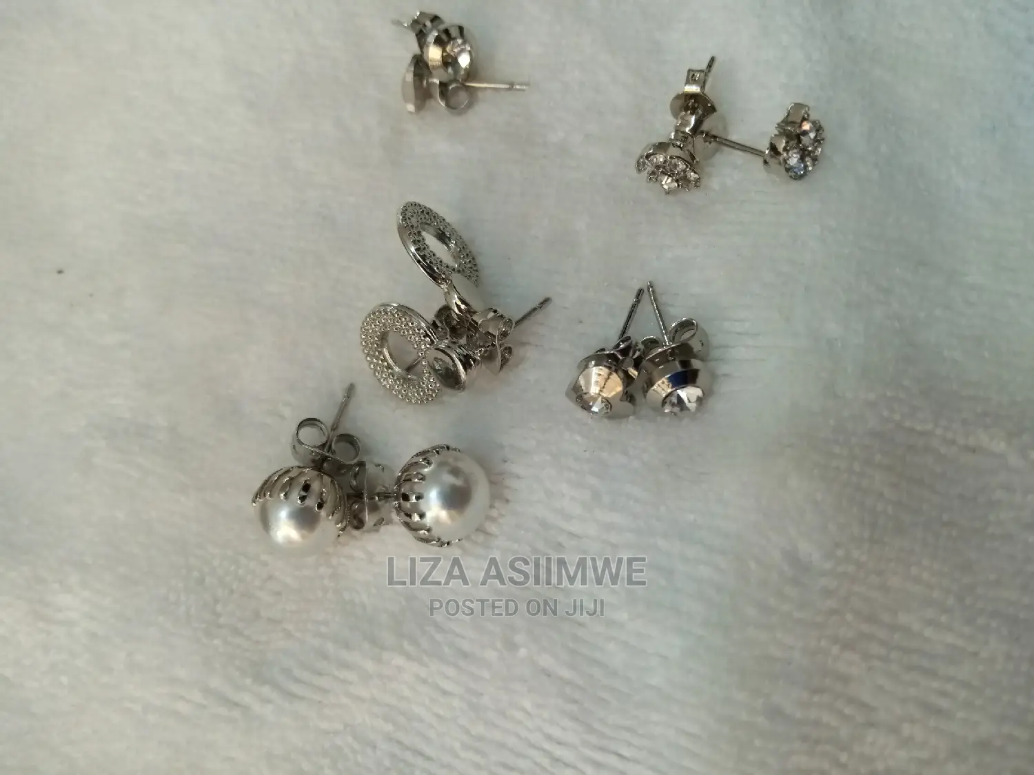Silver Simple Earpins