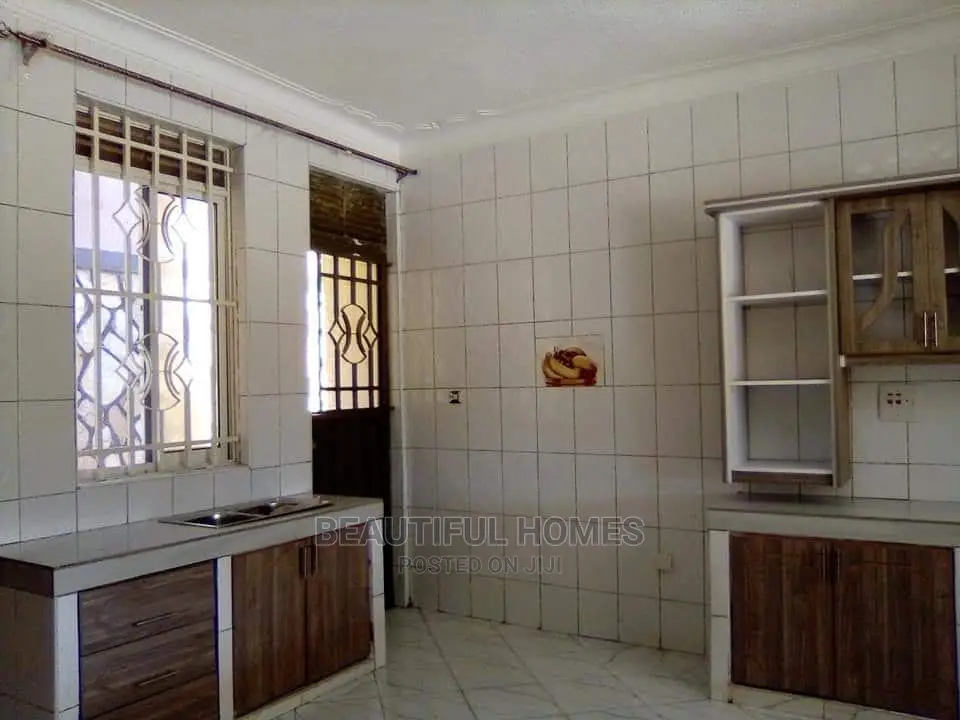 Furnished 5bdrm Mansion in Kyanja, Nakawa for Sale
