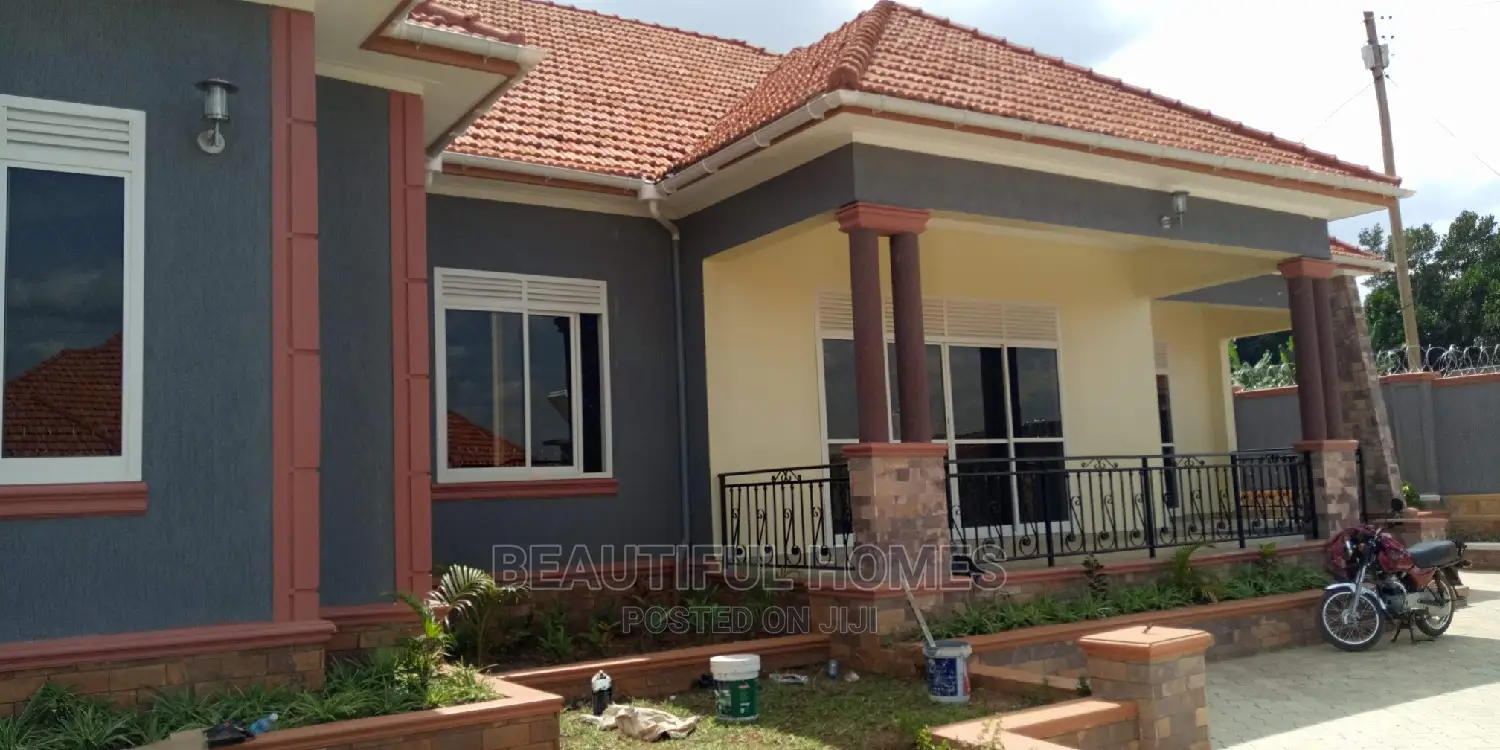 Furnished 4bdrm Bungalow in Kira for Sale