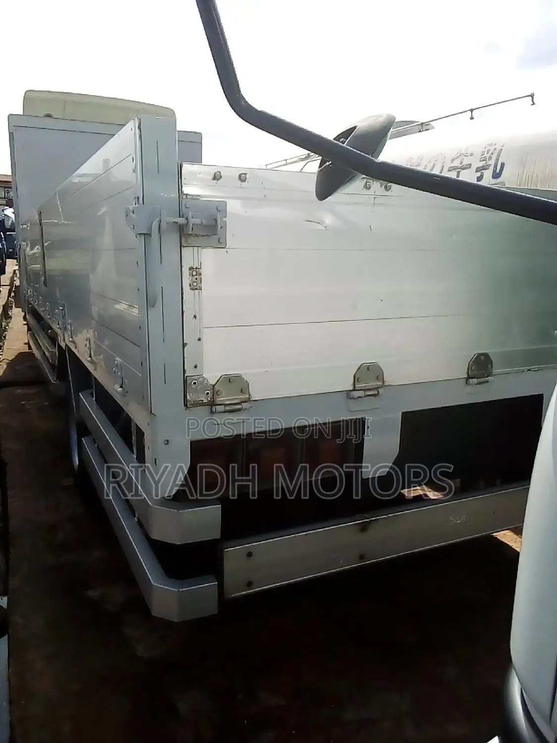 Fuso Fighetr Truck