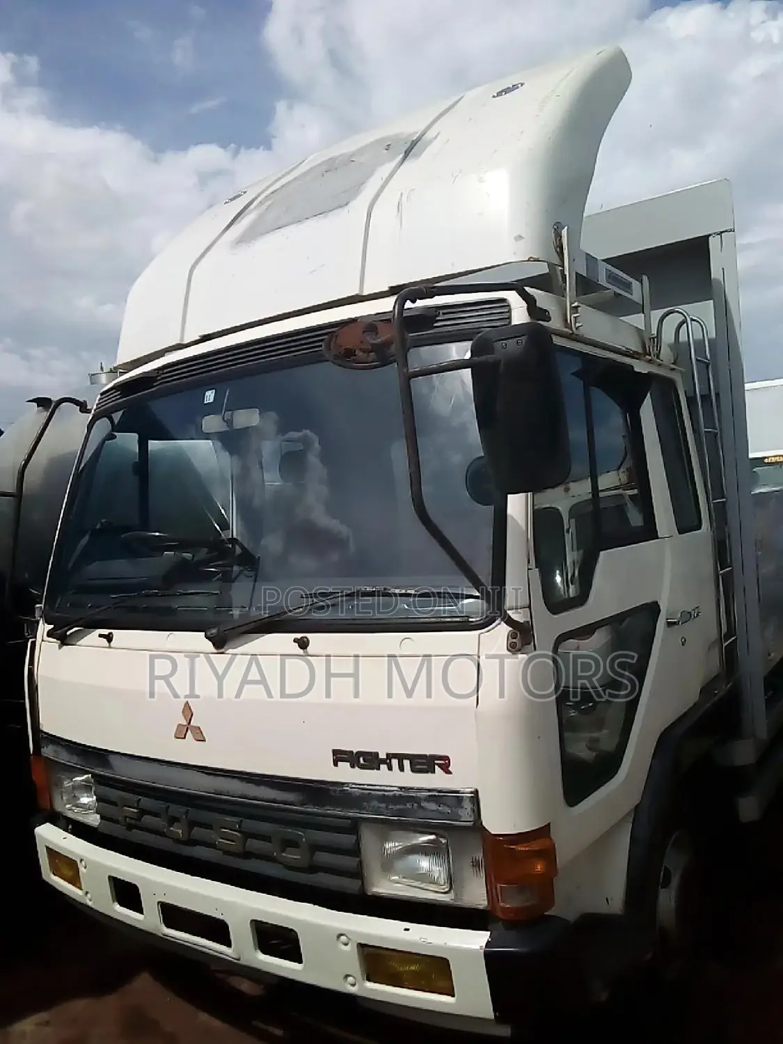 Fuso Fighetr Truck