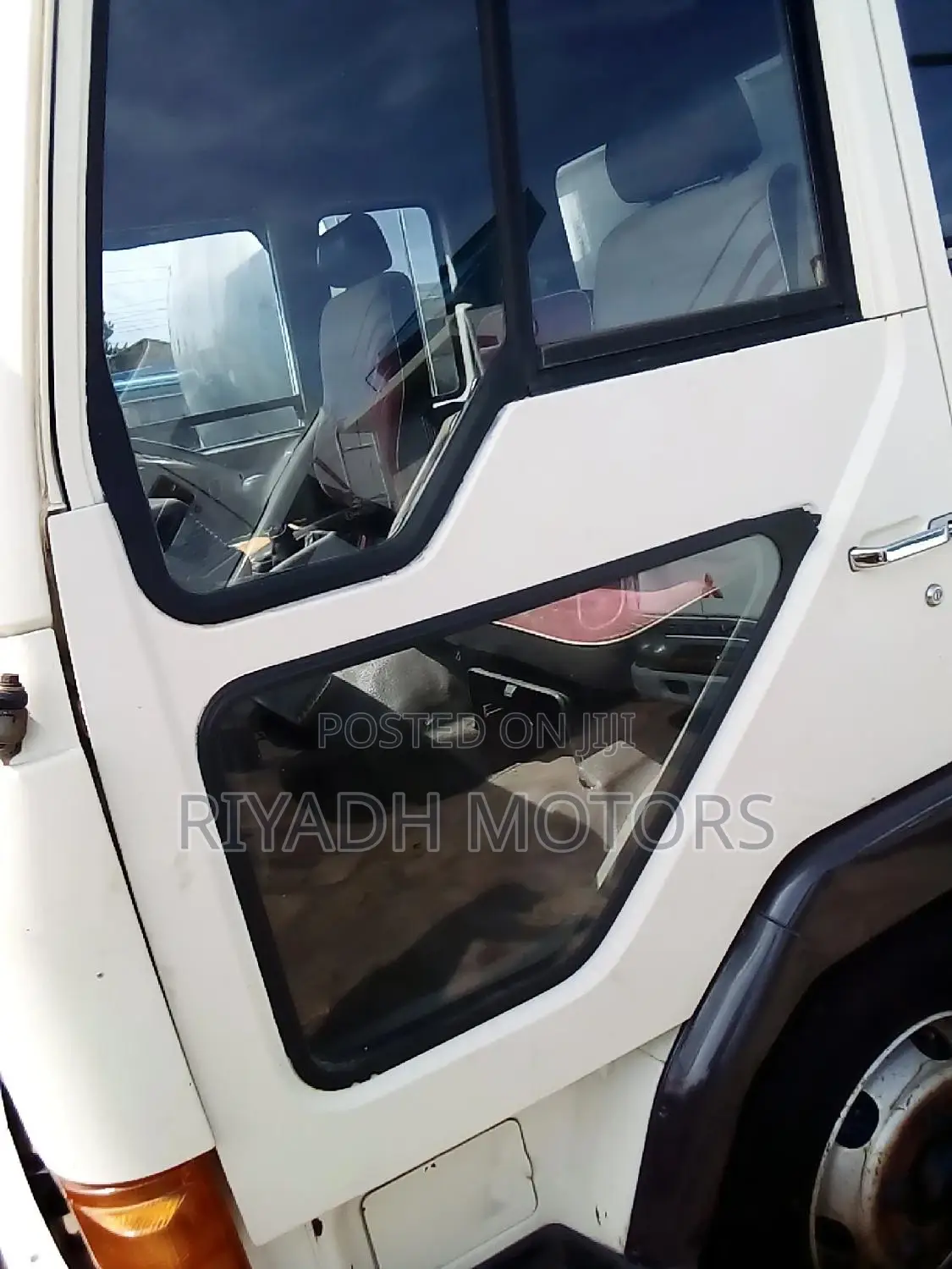 Fuso Fighetr Truck