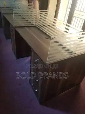 4 Seater Workstation/ Staff Desk