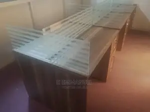 4 Seater Workstation/ Staff Desk