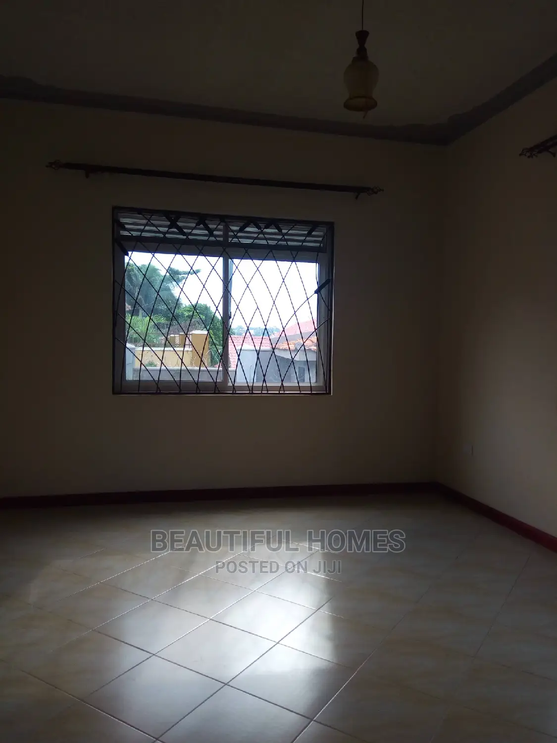 Furnished 4bdrm House in Kira for Sale