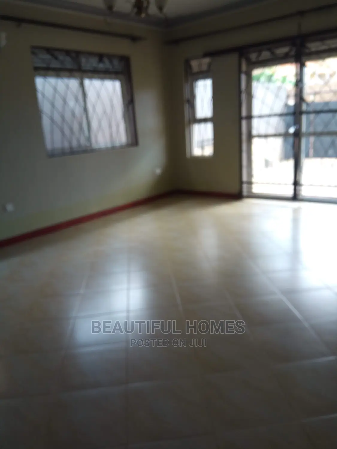 Furnished 4bdrm House in Kira for Sale