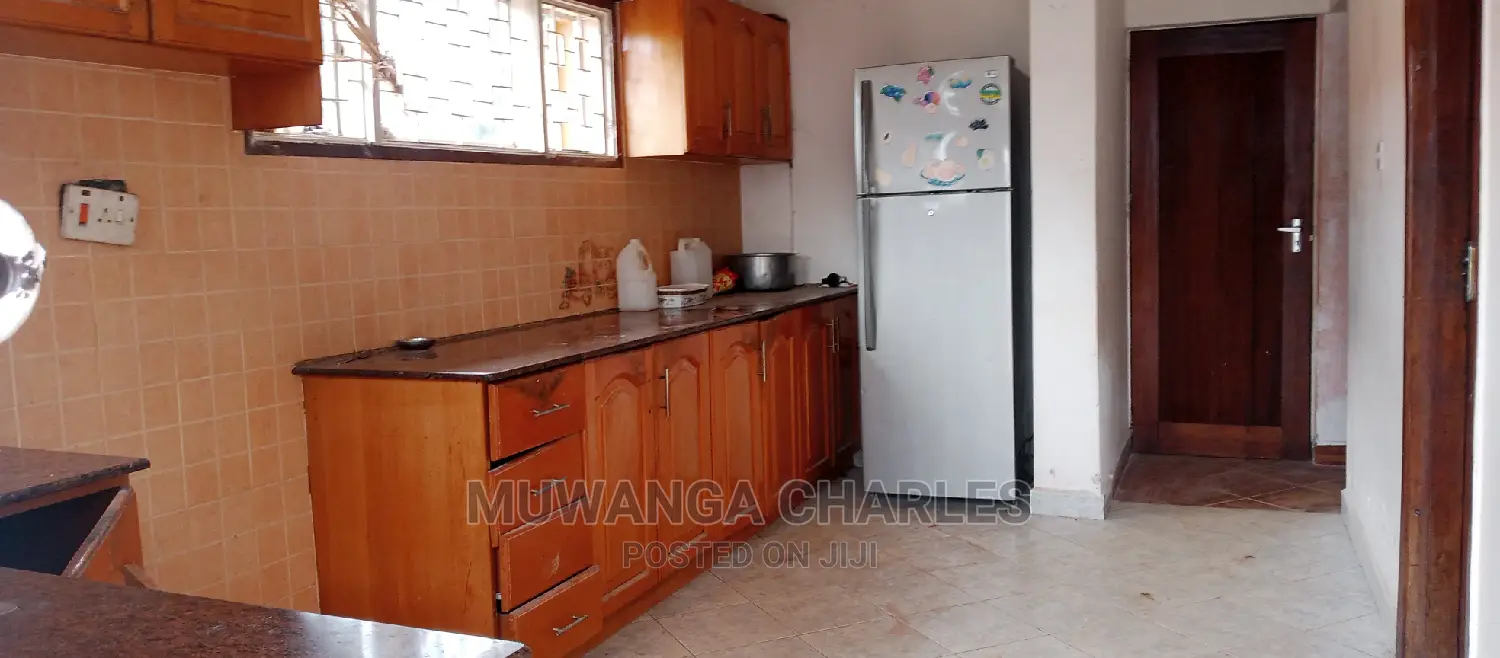 5bdrm Bungalow in Fs Properties Ltd, Central Division for Rent