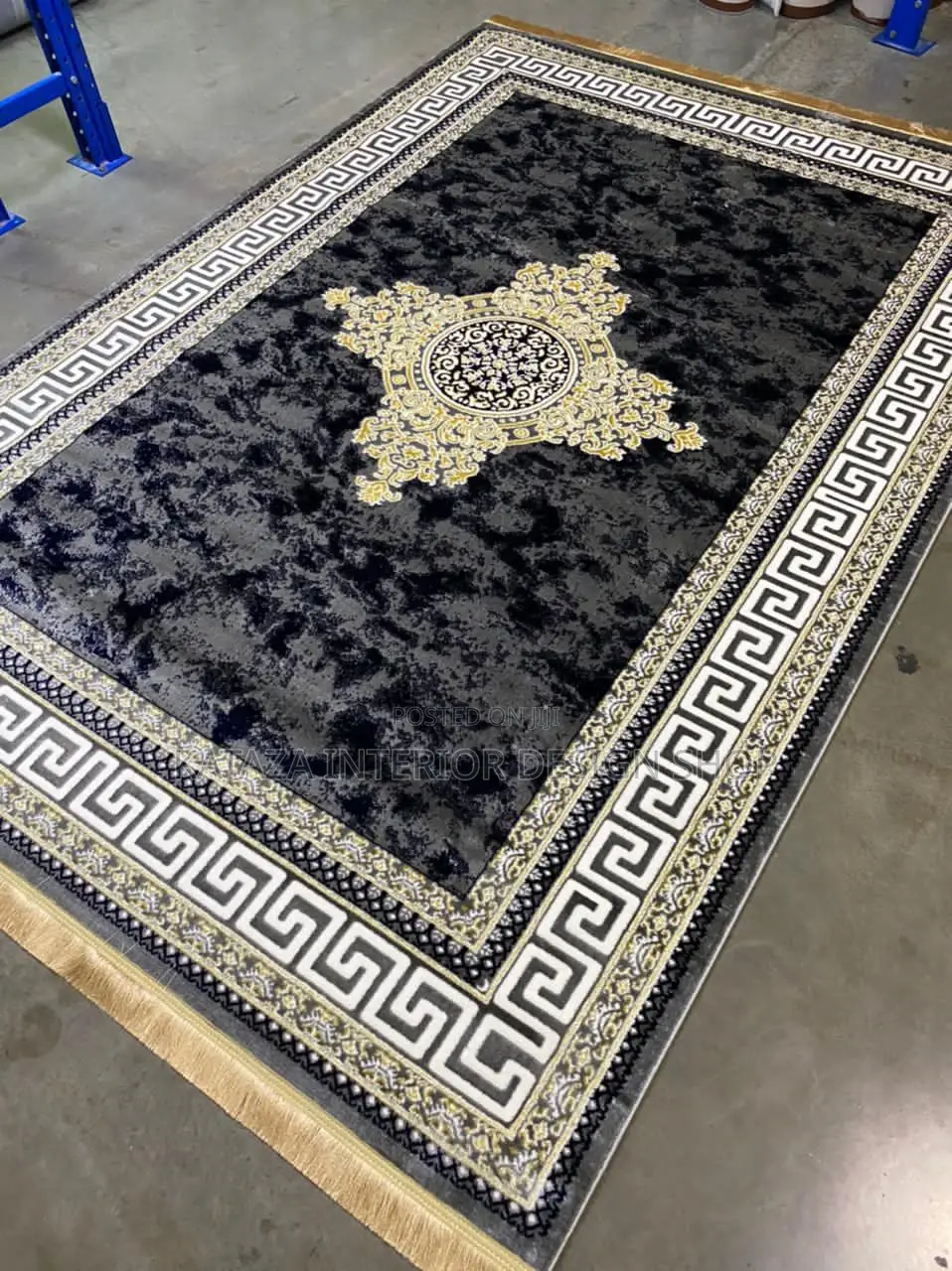 Centre Carpet