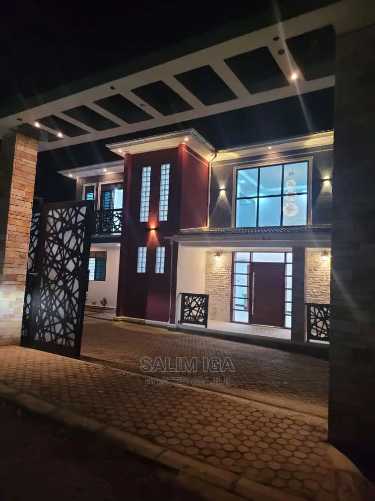4bdrm Duplex in Kololo Property, Central Division for Sale