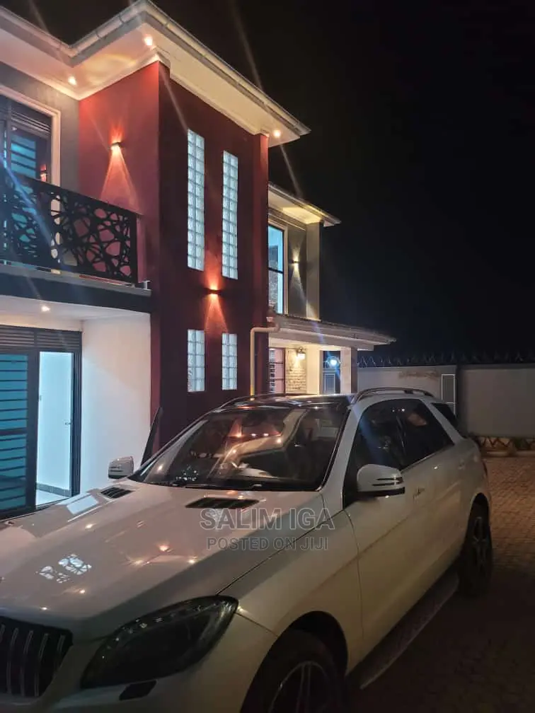 4bdrm Duplex in Kololo Property, Central Division for Sale