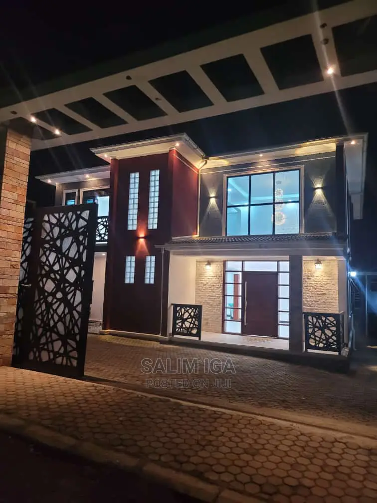 4bdrm Duplex in Kololo Property, Central Division for Sale