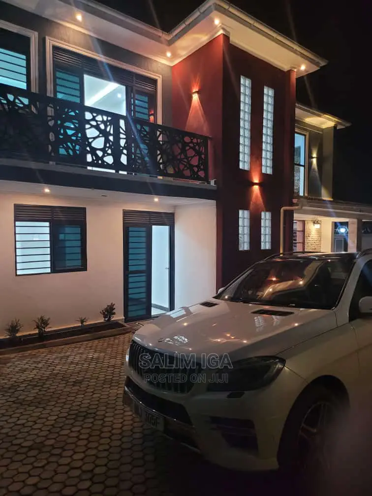4bdrm Duplex in Kololo Property, Central Division for Sale