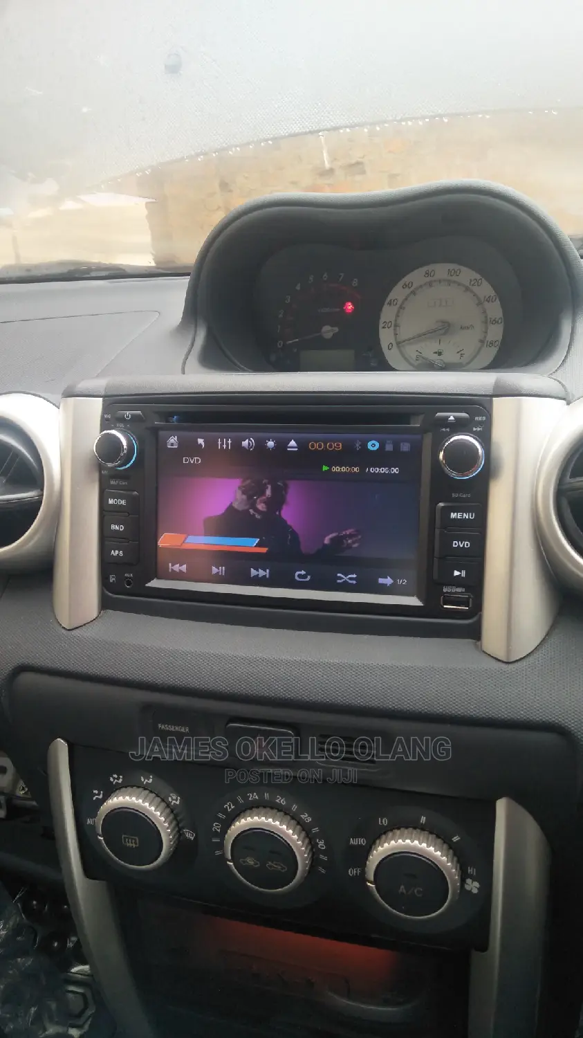 Toyota IST Car Radio .