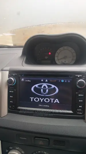 Toyota IST Car Radio .