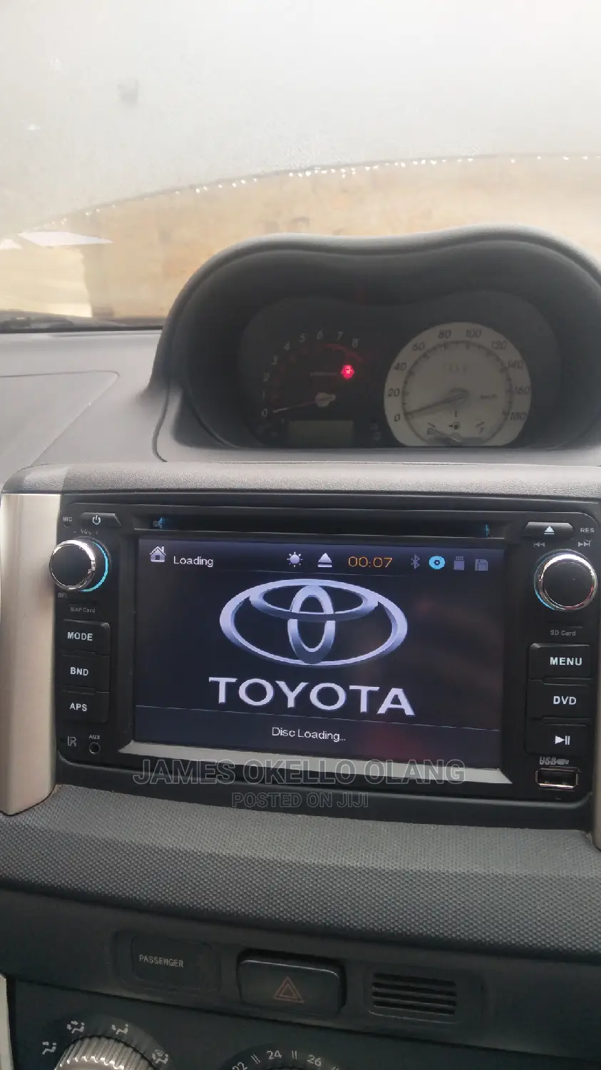Toyota IST Car Radio .