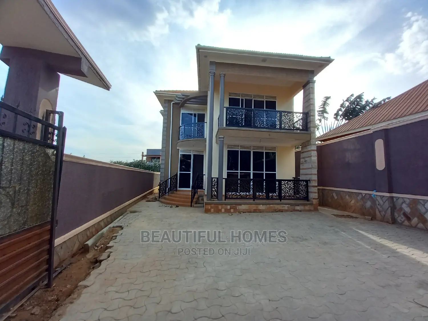 Furnished 4bdrm House in Kyanja, Central Division for Sale