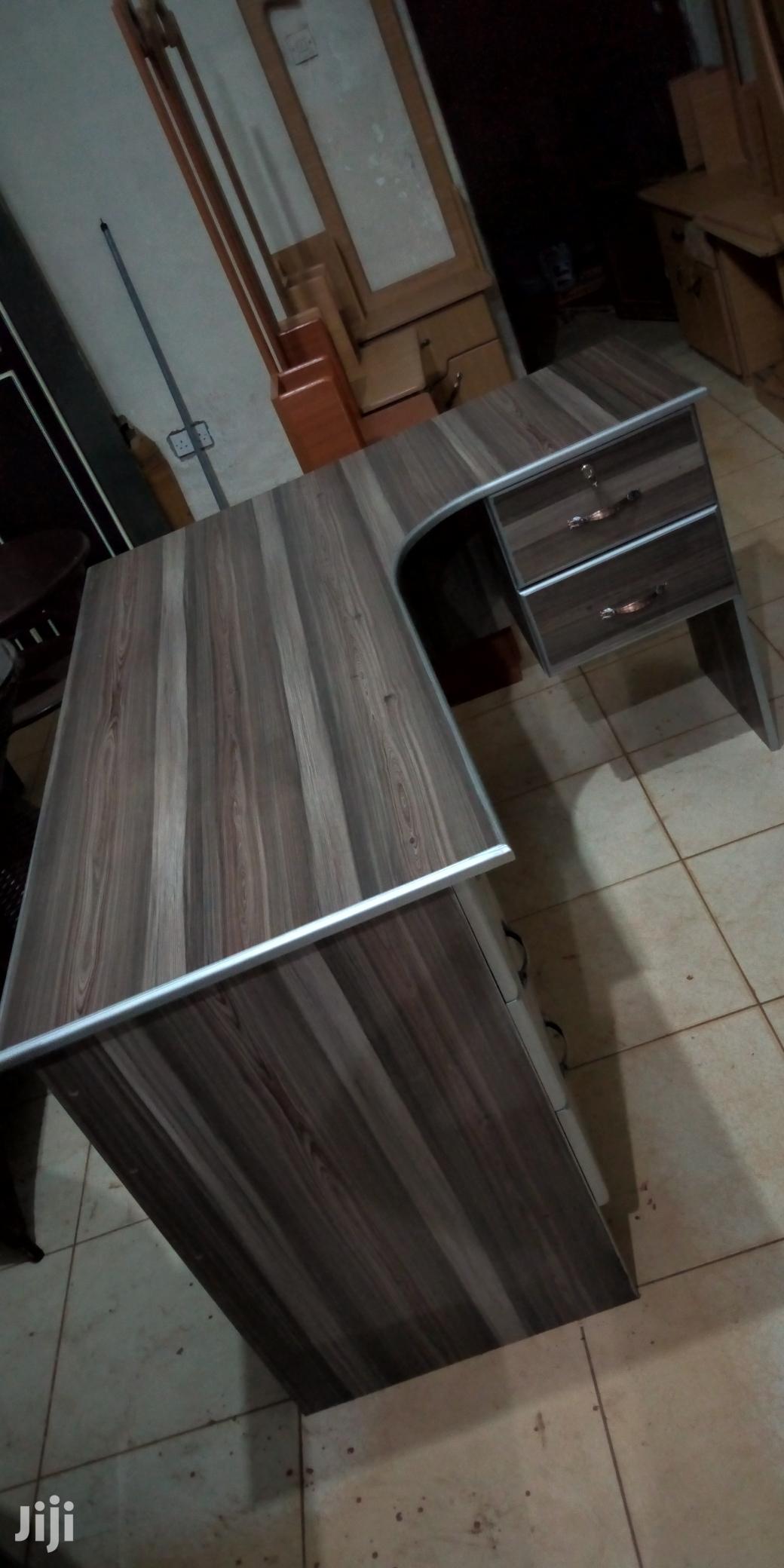 Work Station Table