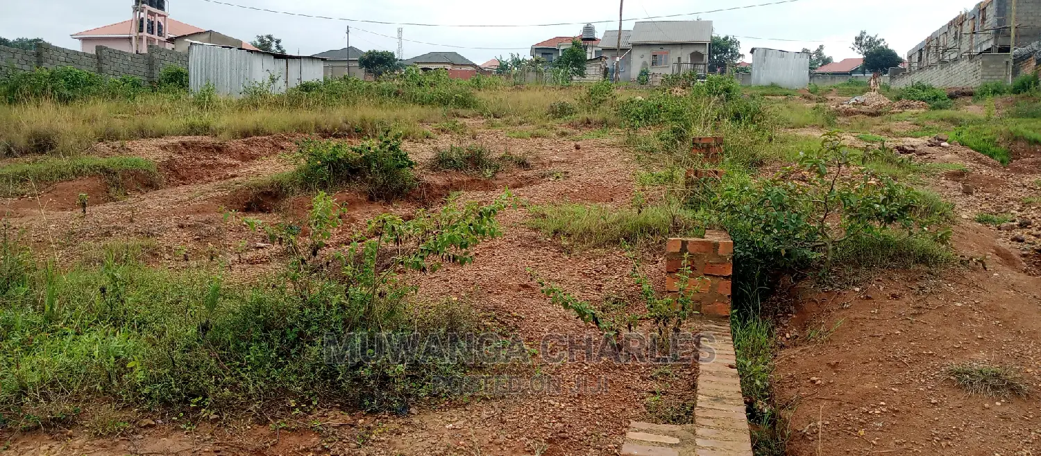 Plot on Sale in Kira